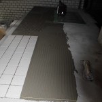 作業中③タイルはり