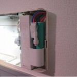 非常口バッテリー交換中①