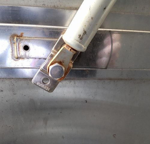 ゴミストッカー写真 ネジ外れ2