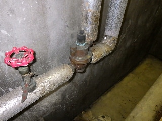 交換前。定水位弁