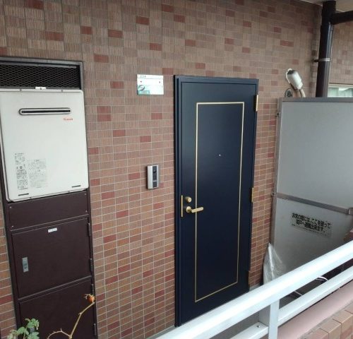 ドアのリニューアル工事完了！
