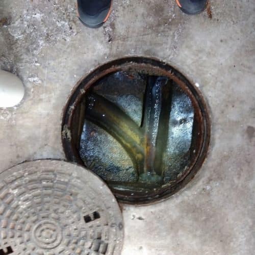 詰り除去後のマンホール内