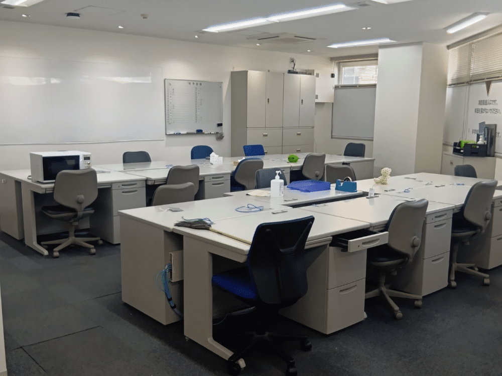 原状回復工事前のオフィスの画像