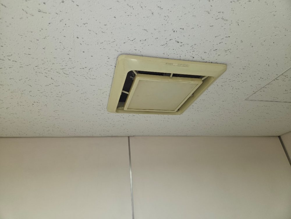 既存の換気扇の画像
